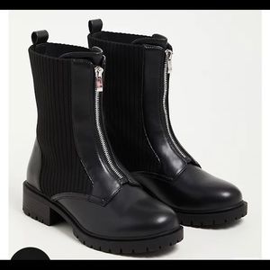 Torrid black boots